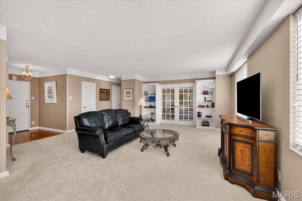 900 South Hanley Road, Unit 6C Clayton, MO 63105 - Photo 4 of 23