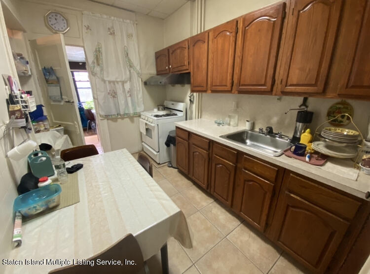644 53rd Street Brooklyn, NY 11220 - Photo 12 of 30 A2A19C83-E6C3-4911-BD4E-F89DC6C0368D_1_2