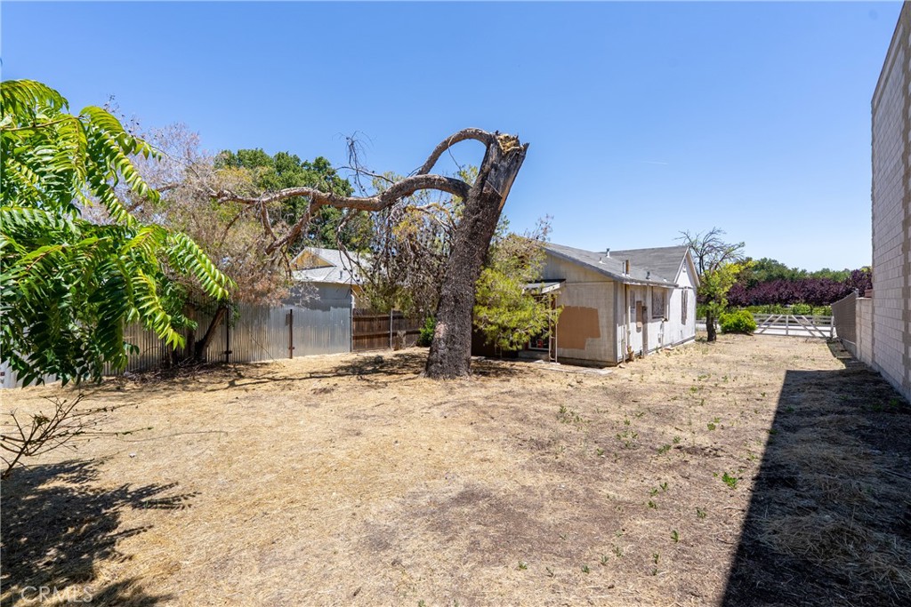 1615 Riverside Avenue Paso Robles, CA 93446 - Photo 5 of 14