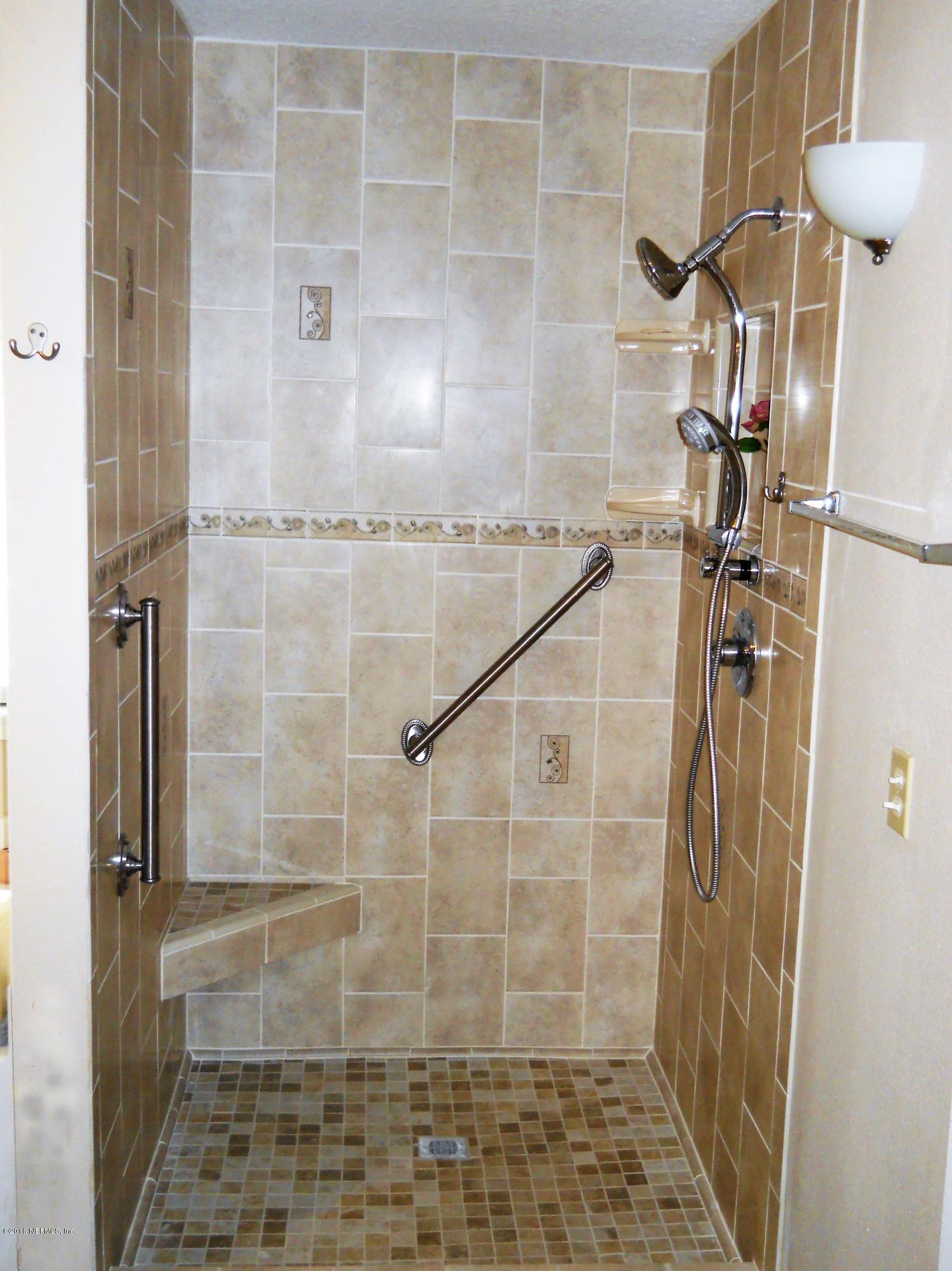 3036 Longleaf Ranch Circle Middleburg, FL 32068 - Photo 17 of 33 Tile Shower