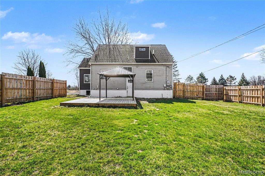 4382 Lahring Road Linden, MI 48451 - Photo 22 of 27