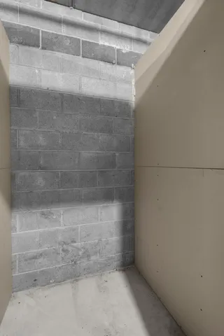 $295,000 | 5840 West Lawrence Avenue, Unit 405, Chicago, IL 60630