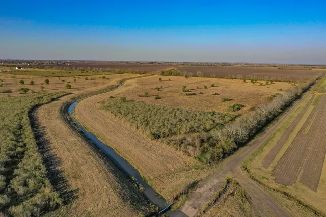 $1,040,400 | 0 County Road 8, Guy, TX 77444