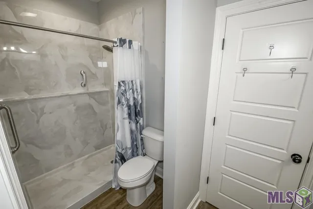 $195,000 | 9900 Country Club Drive, Unit 2B, Denham Springs, LA 70726