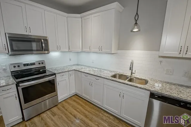 $195,000 | 9900 Country Club Drive, Unit 2B, Denham Springs, LA 70726