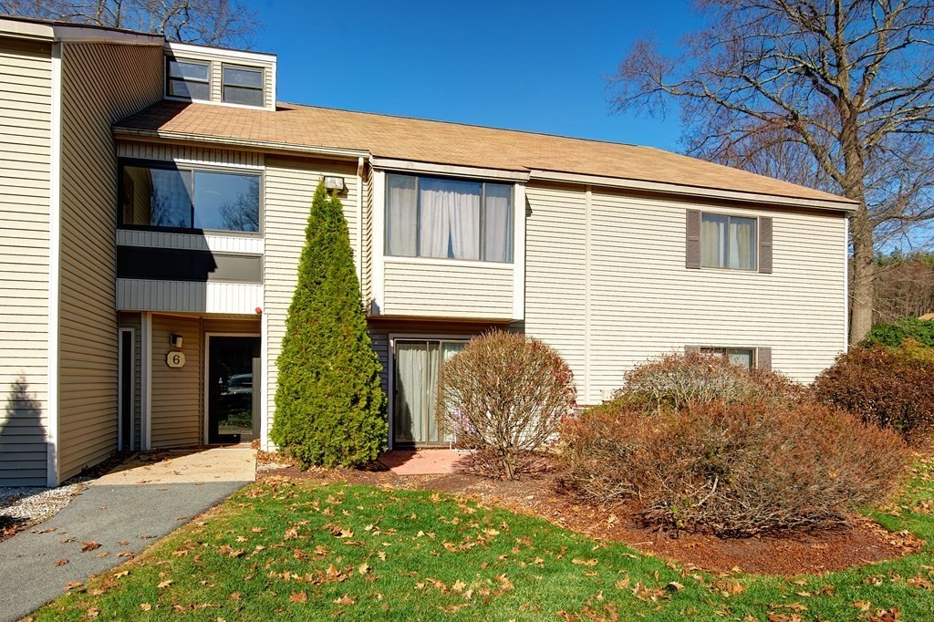 6 Thayer Pond Drive, Unit 11, North Oxford, MA 01537 Compass