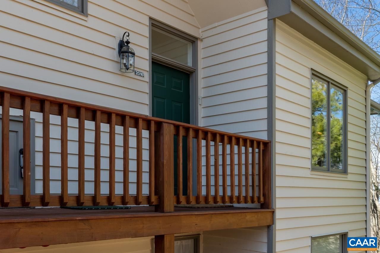 2016 Stone Rdg Wds Roseland, VA 22967 - Photo 29 of 32 a view of a balcony