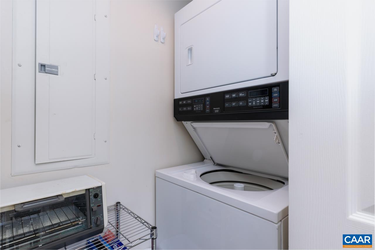 2016 Stone Rdg Wds Roseland, VA 22967 - Photo 8 of 32 a utility room with dryer and washer
