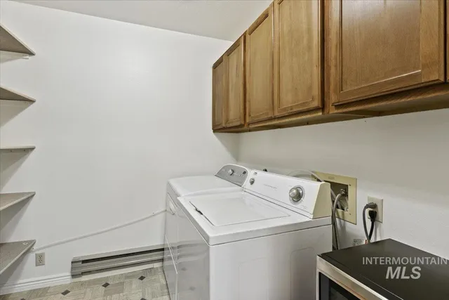 $197,999 | 313 1/2 6th Street, Filer, ID 83328