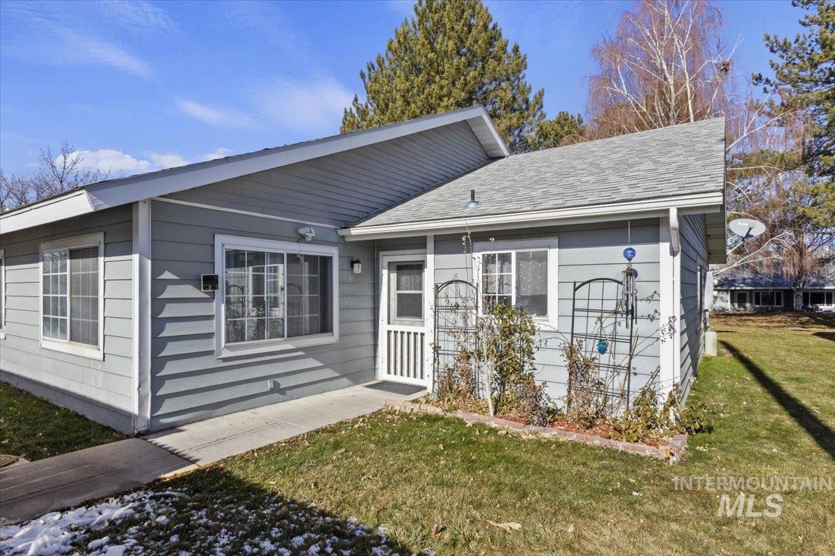 313 1/2 6th Street Filer, ID 83328 - Photo 2 of 18