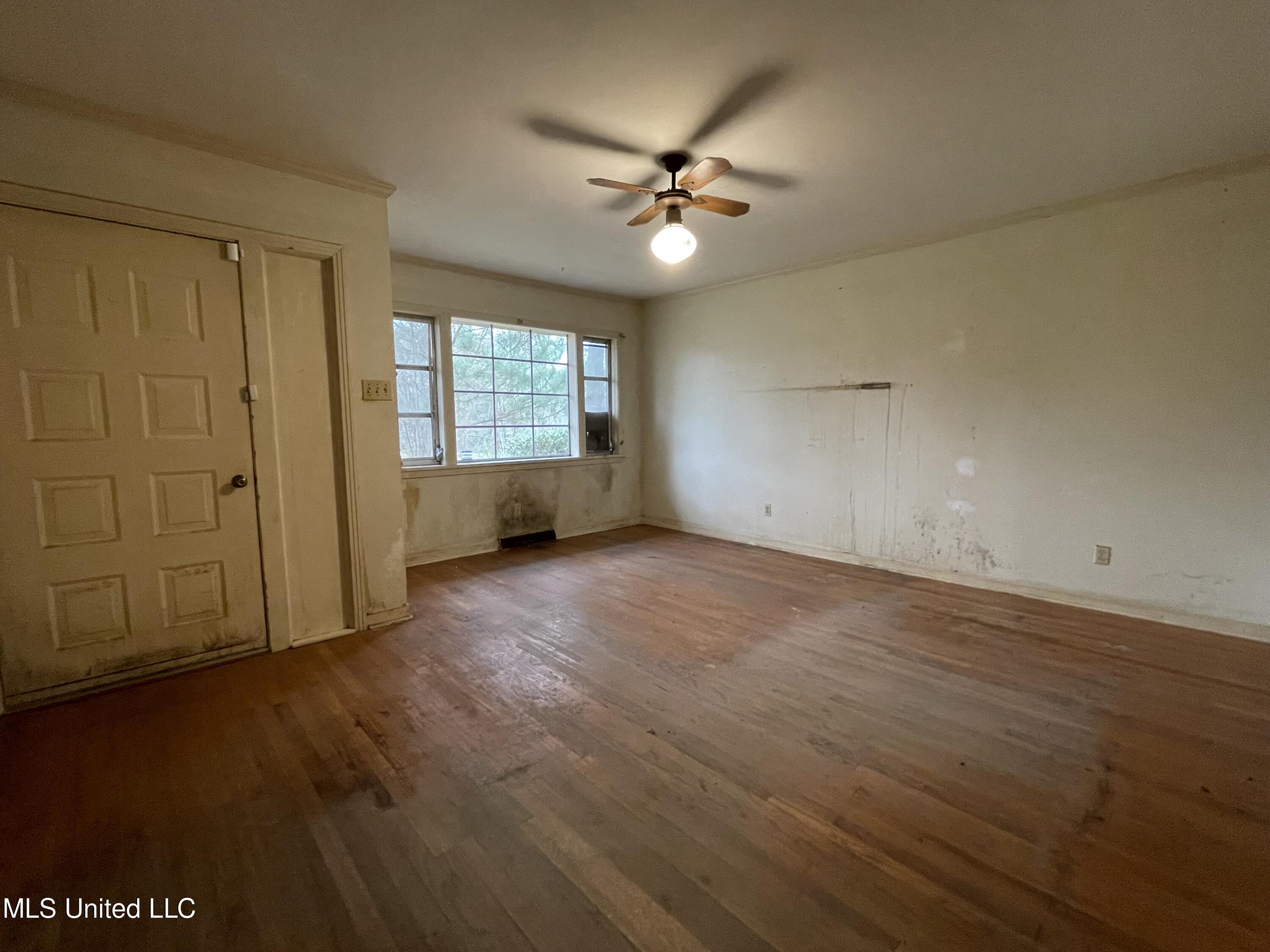 4402 Halls Ferry Road Vicksburg, MS 39180 - Photo 29 of 36 IMG_2398