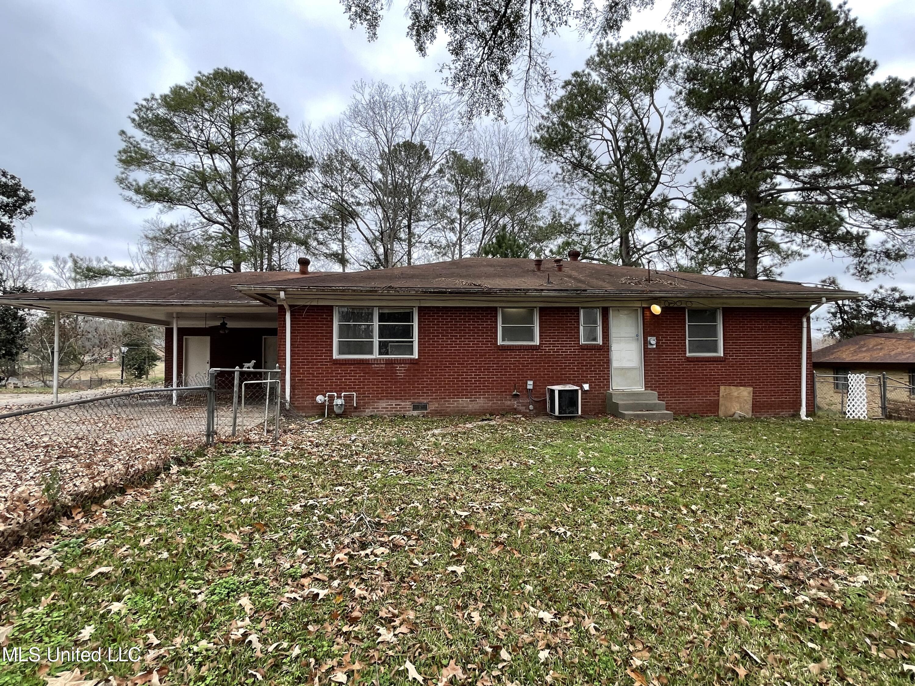 4402 Halls Ferry Road Vicksburg, MS 39180 - Photo 36 of 36 IMG_2364
