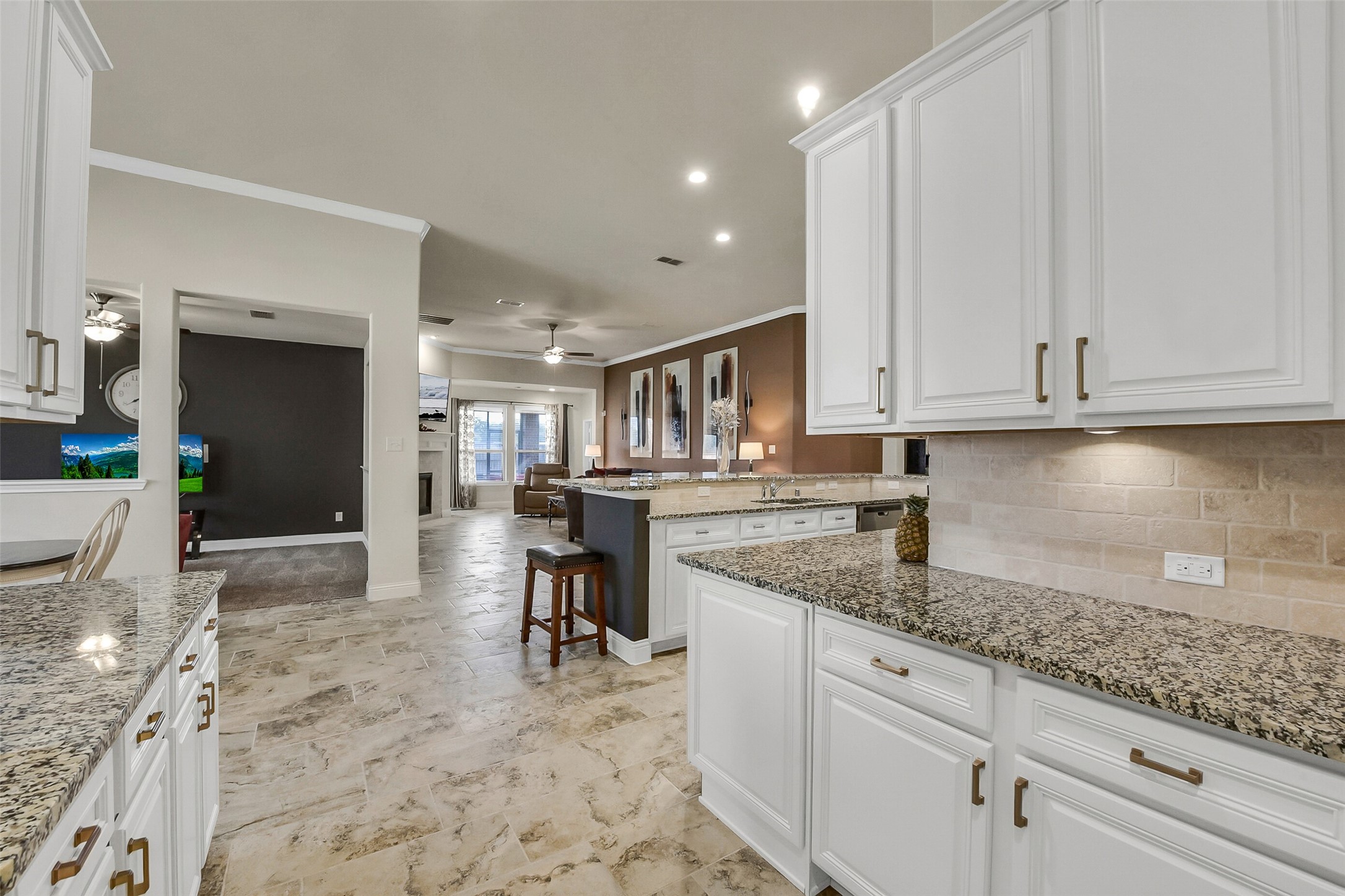 9519 Carson Lane Rosharon, TX 77583 - Photo 13 of 39 a kitchen with stainless steel appliances granite countertop a sink and cabinets