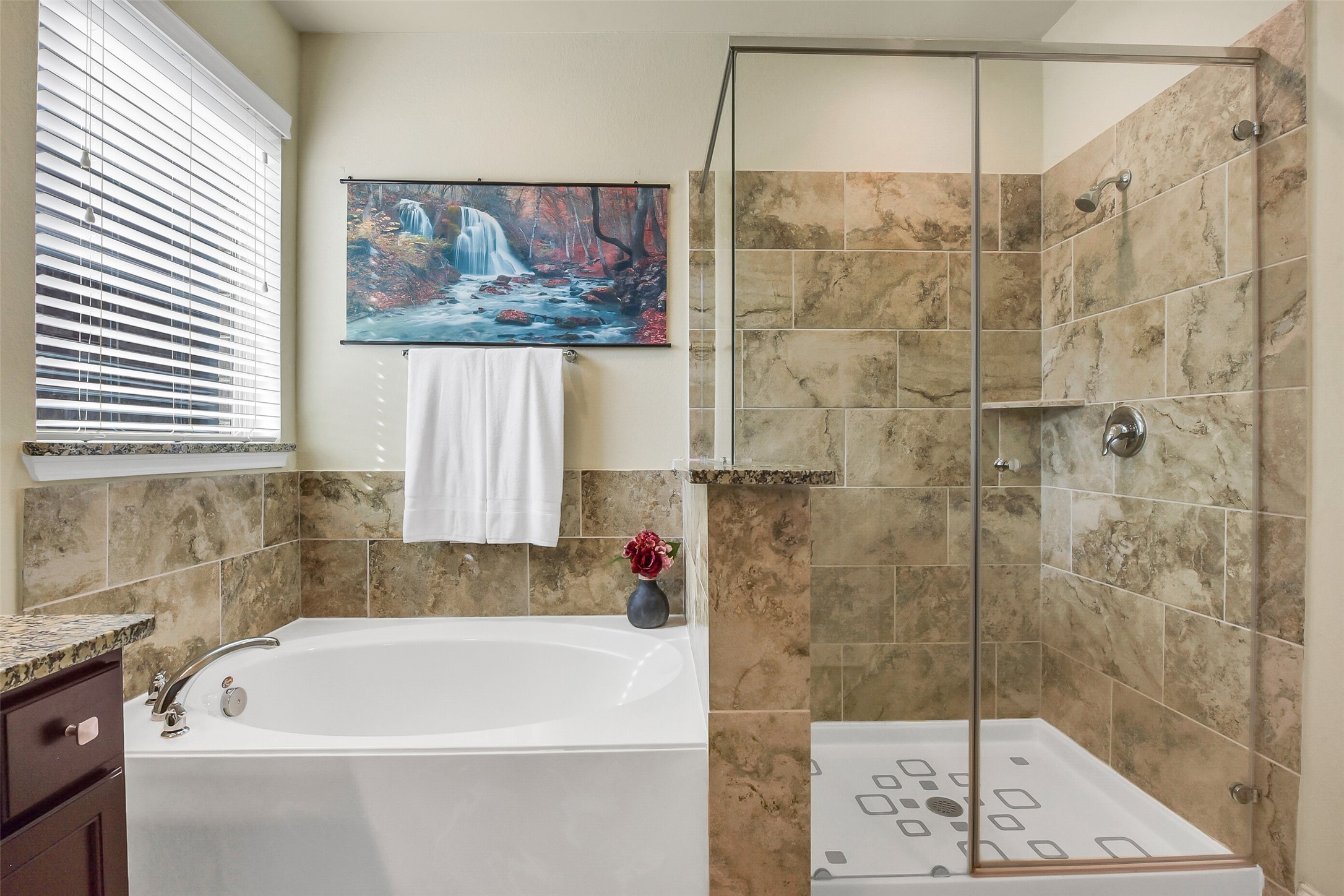 9519 Carson Lane Rosharon, TX 77583 - Photo 25 of 39 a bathroom with a shower and bathtub