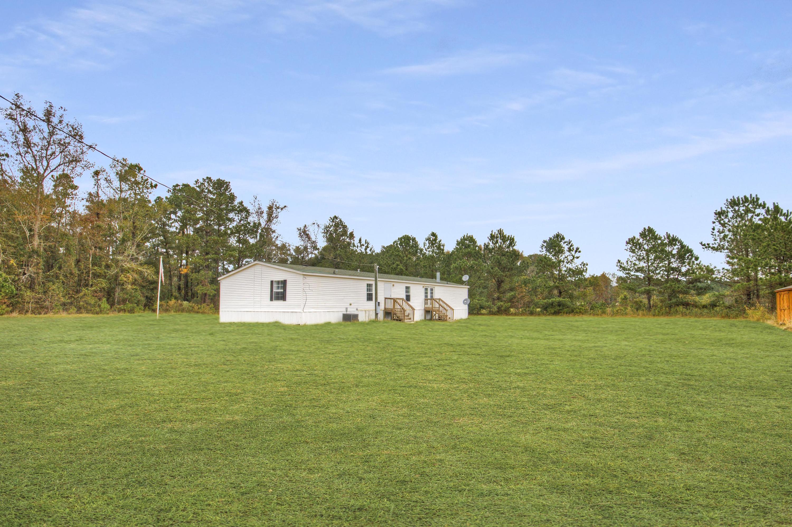 357 Mulberry Road St. George, SC 29477 - Photo 2 of 23 IMG_4703_4_5