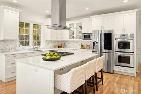 $4,695,000 | 2400 100th Avenue Northeast, Bellevue, WA 98004