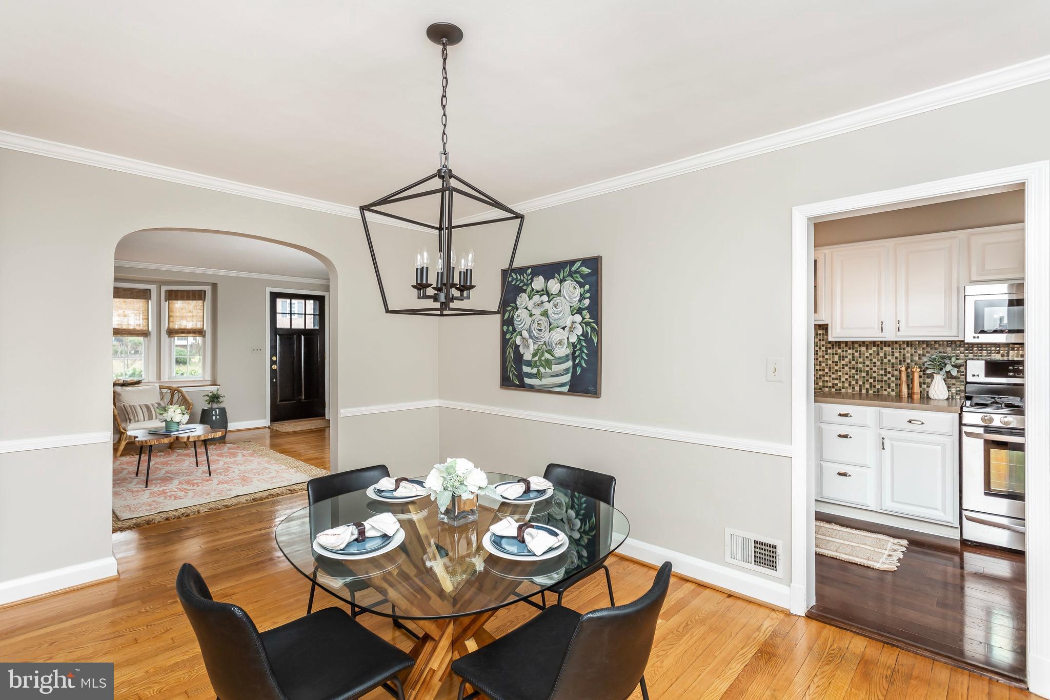 236 Stanmore Road Baltimore, MD 21212 - Photo 14 of 51 a view of a dining room with furniture
