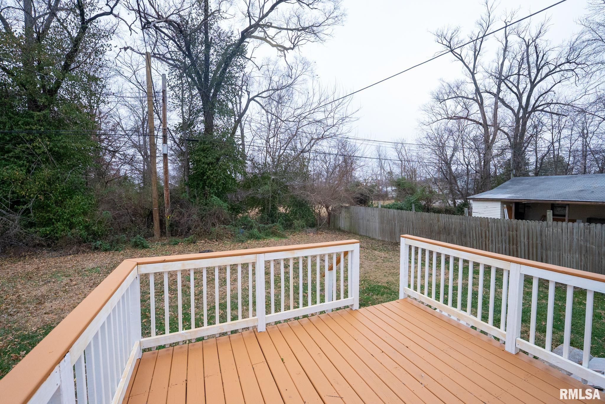 215 South Pruyn Street Salem, IL 62881 - Photo 15 of 25