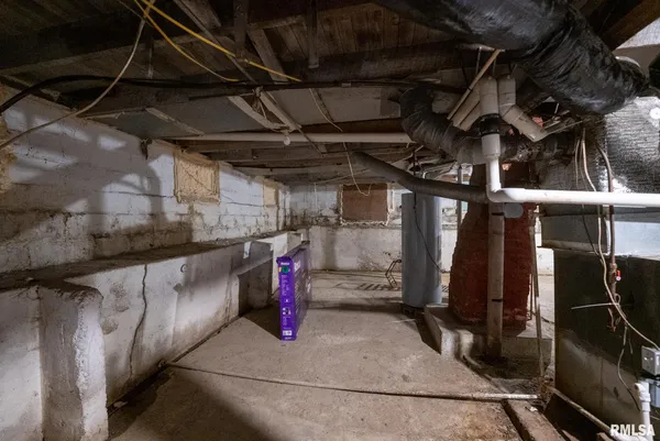 $68,500 | 215 South Pruyn Street, Salem, IL 62881