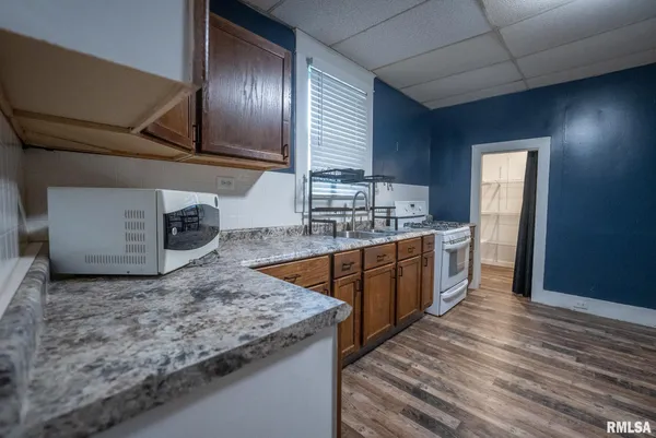 $68,500 | 215 South Pruyn Street, Salem, IL 62881