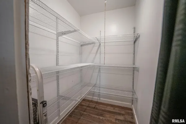 $68,500 | 215 South Pruyn Street, Salem, IL 62881