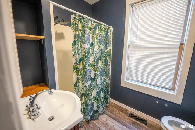 $74,900 | 215 South Pruyn Street, Salem, IL 62881