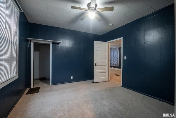 $68,500 | 215 South Pruyn Street, Salem, IL 62881