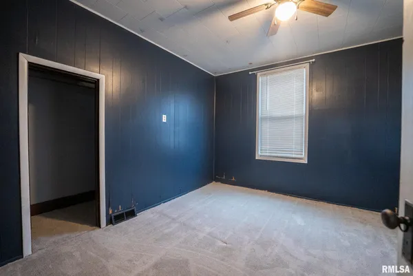 $68,500 | 215 South Pruyn Street, Salem, IL 62881