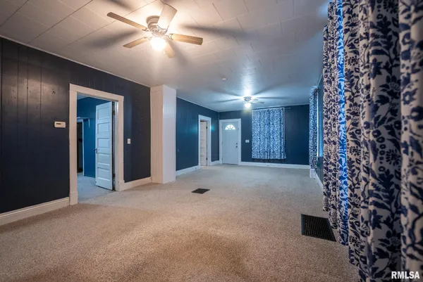 $68,500 | 215 South Pruyn Street, Salem, IL 62881