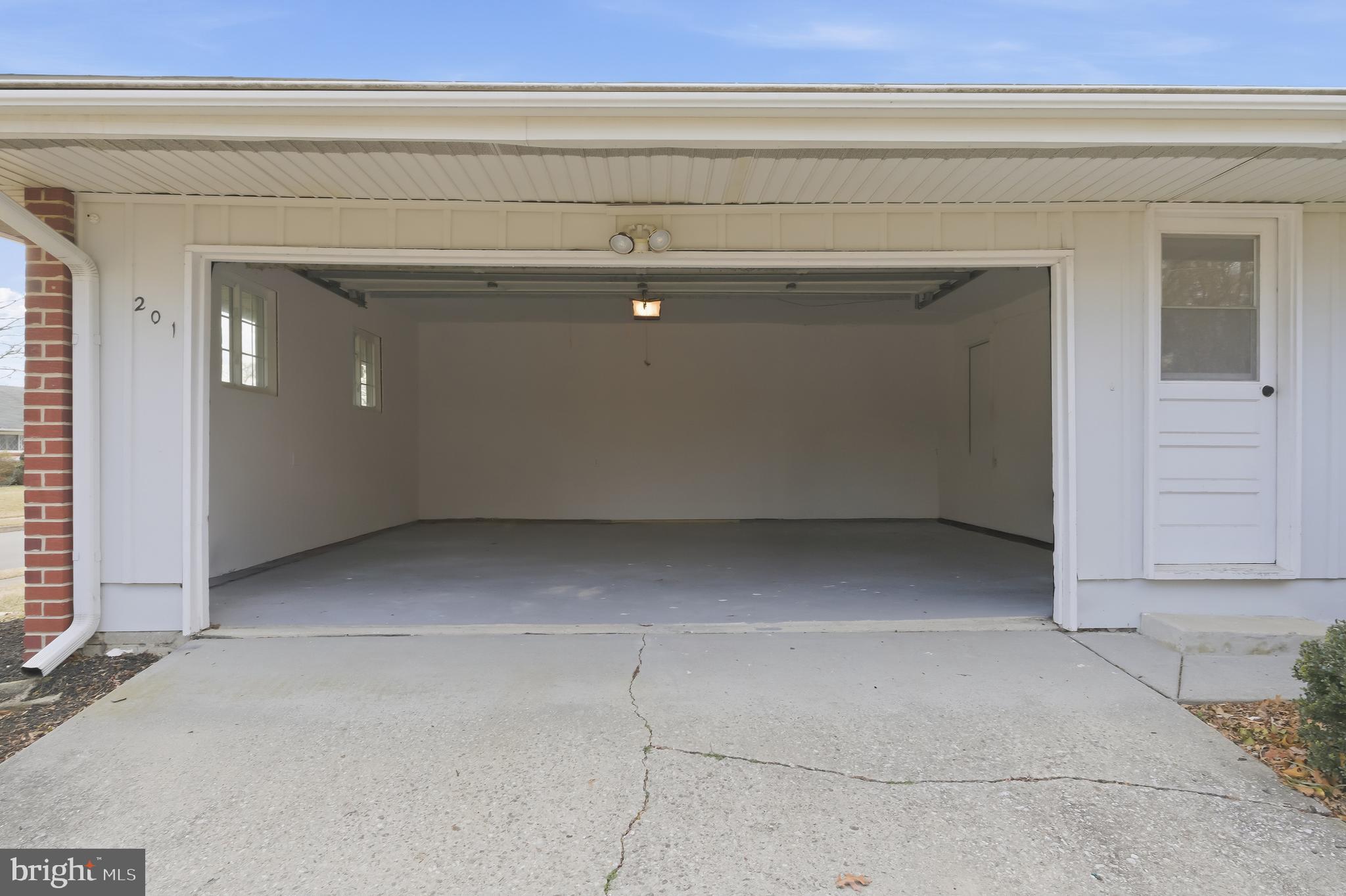 201 Suter Road Catonsville, MD 21228 - Photo 41 of 48 Oversized 2-car garage