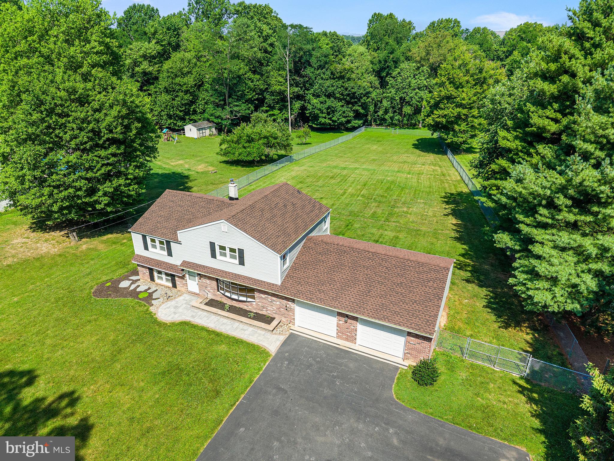 1018 Hopewell Road Downingtown, PA 19335 - Photo 3 of 37