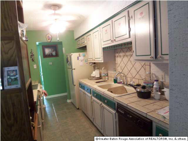 13732 Rampart Court Baton Rouge, LA 70810 - Photo 6 of 16