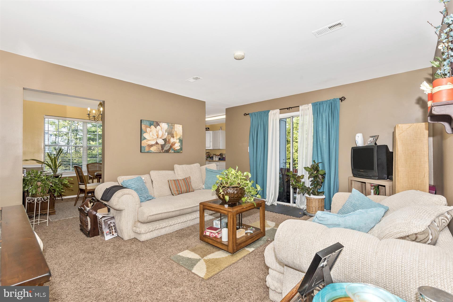 1401 Key Parkway, Unit 103 Frederick, MD 21702 - Photo 3 of 15 Living Room