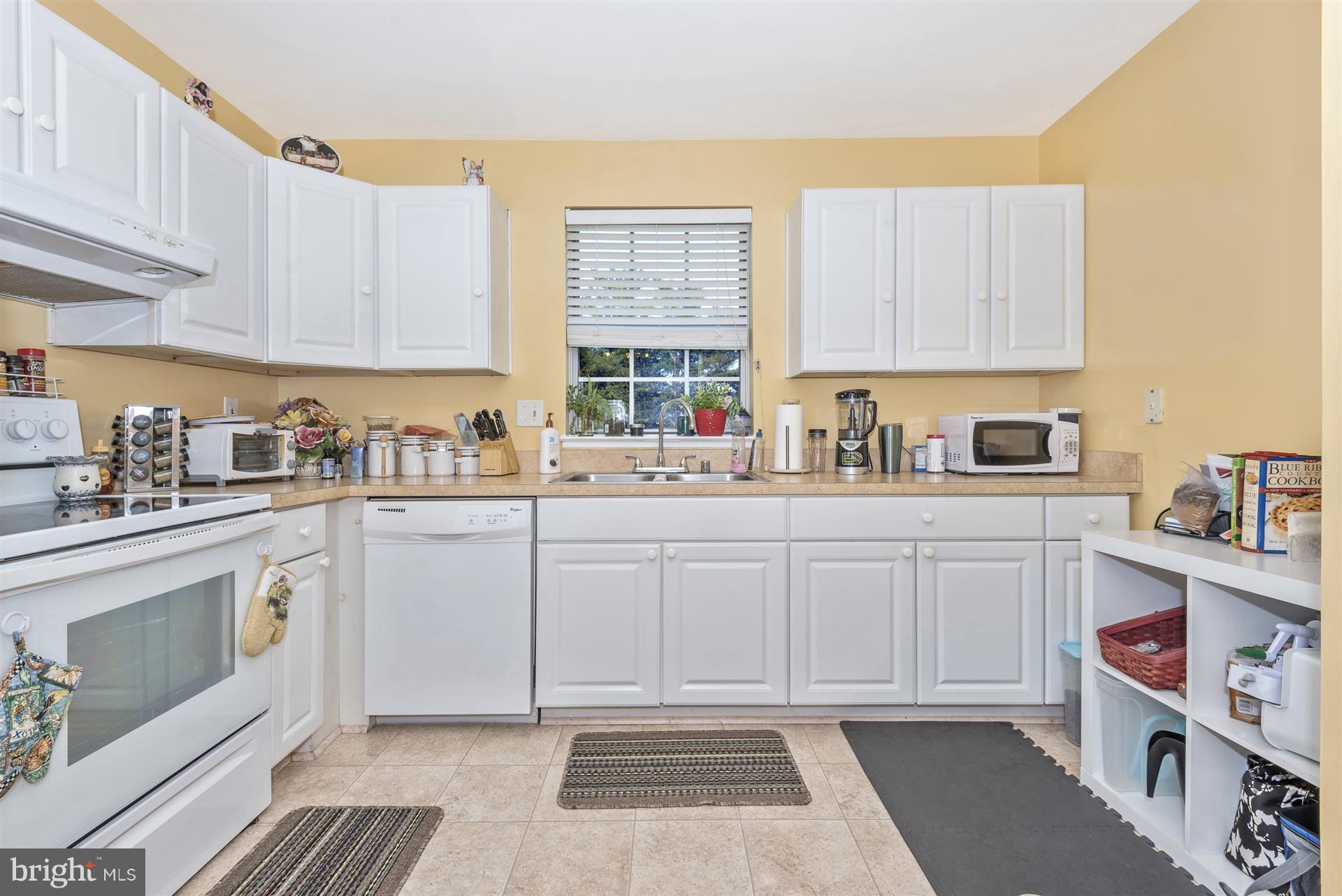 1401 Key Parkway, Unit 103 Frederick, MD 21702 - Photo 5 of 15 Kitchen