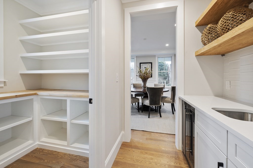 547 Webster Street Needham, MA 02494 - Photo 11 of 39