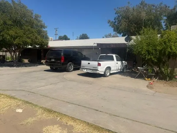$259,900 | 824 B Street, Fresno, CA 93706