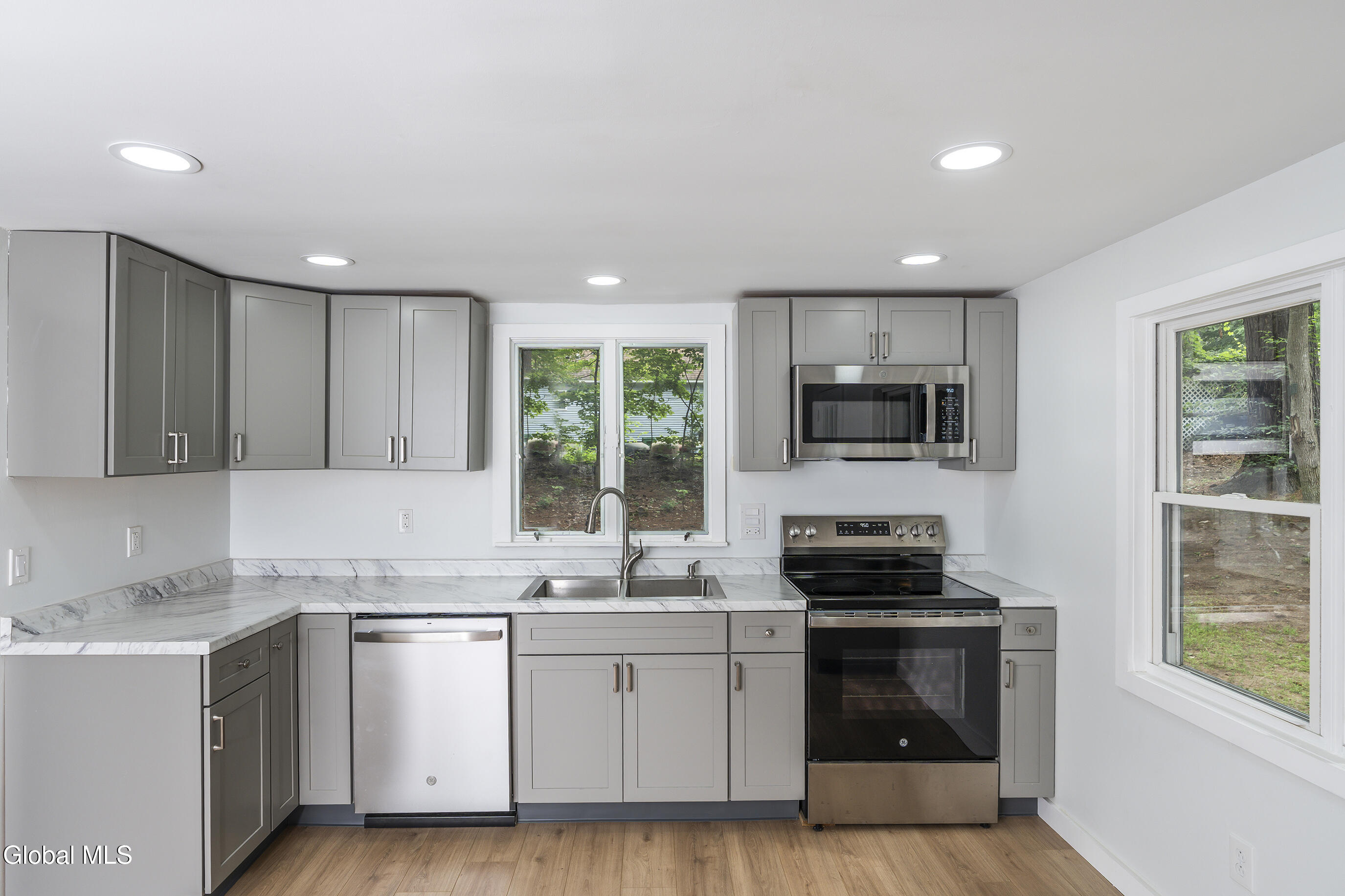 292 Bloody Pond Road Lake George, NY 12845 - Photo 10 of 29 Kitchen b