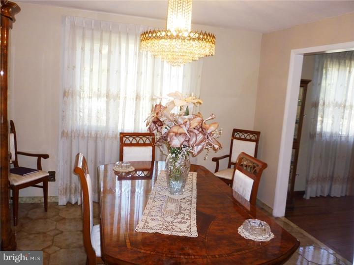 2609 Yellowstone Road Cinnaminson, NJ 08077 - Photo 5 of 17 Gallery Image 5