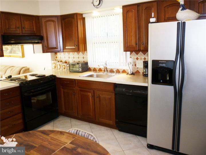 2609 Yellowstone Road Cinnaminson, NJ 08077 - Photo 7 of 17 Gallery Image 7