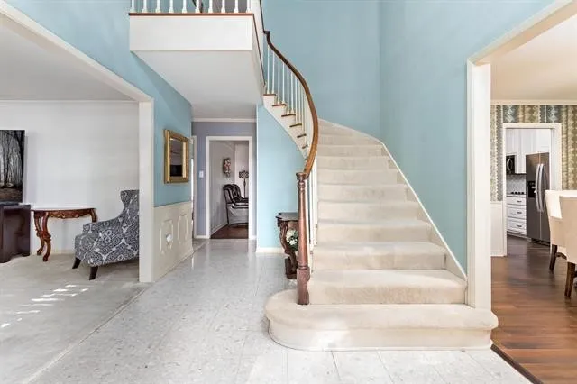 a view of entryway and hall