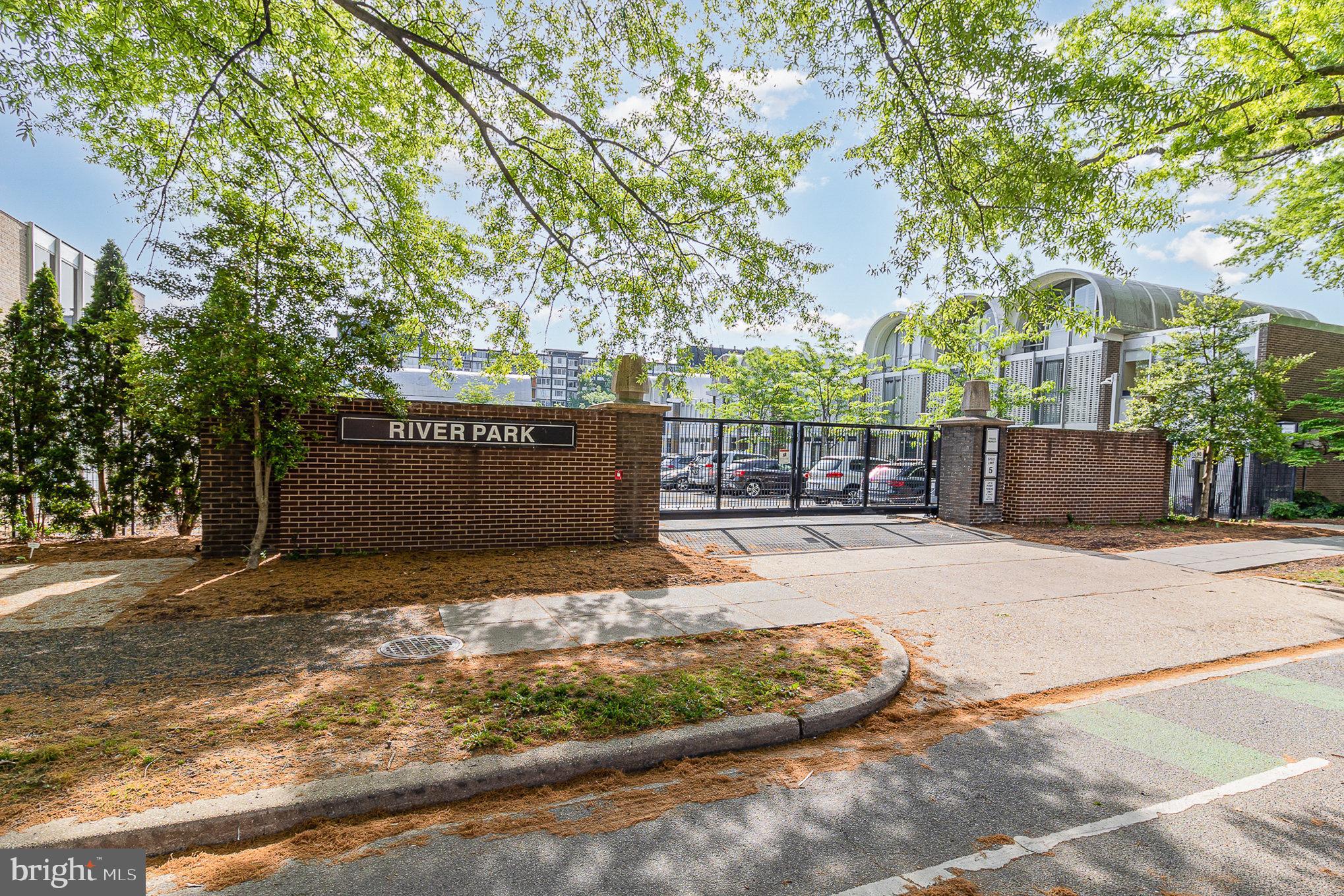 1338 4th Street Southwest, Unit T1338 Washington, DC 20024 - Photo 16 of 24 a view of a sign board with street