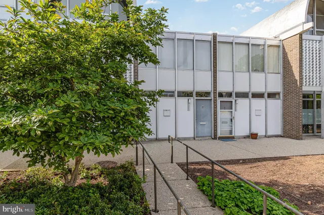 $520,000 | 1338 4th Street Southwest, Unit T1338, Washington, DC 20024