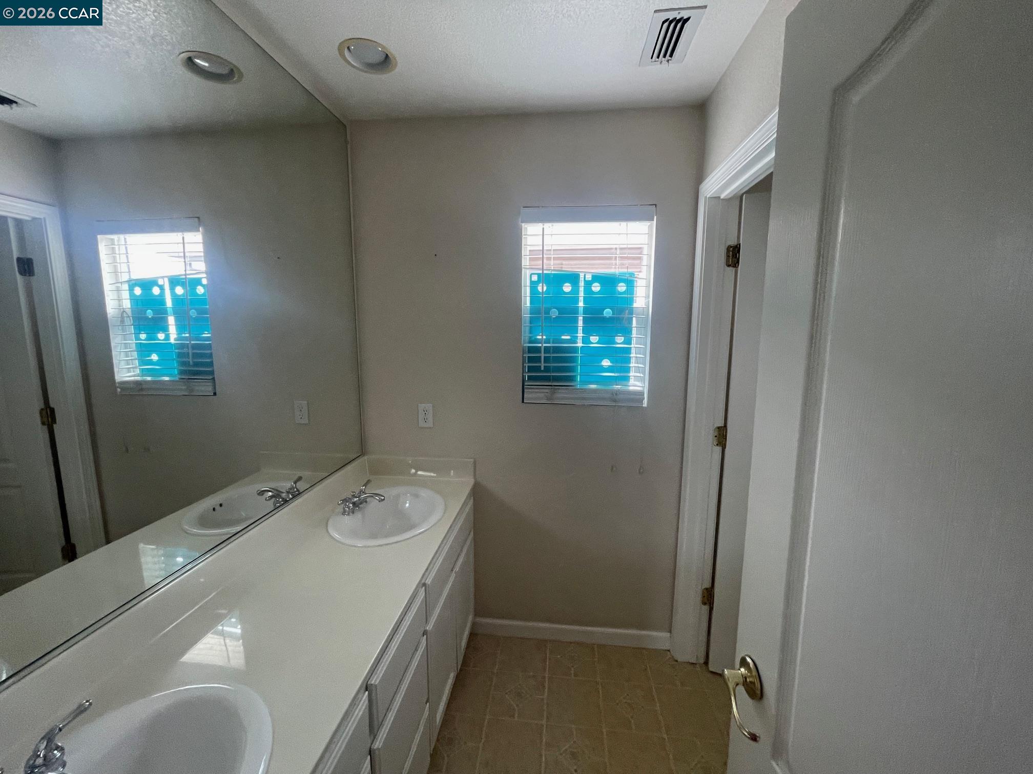 2096 Goldpine Way Antioch, CA 94509 - Photo 24 of 27
