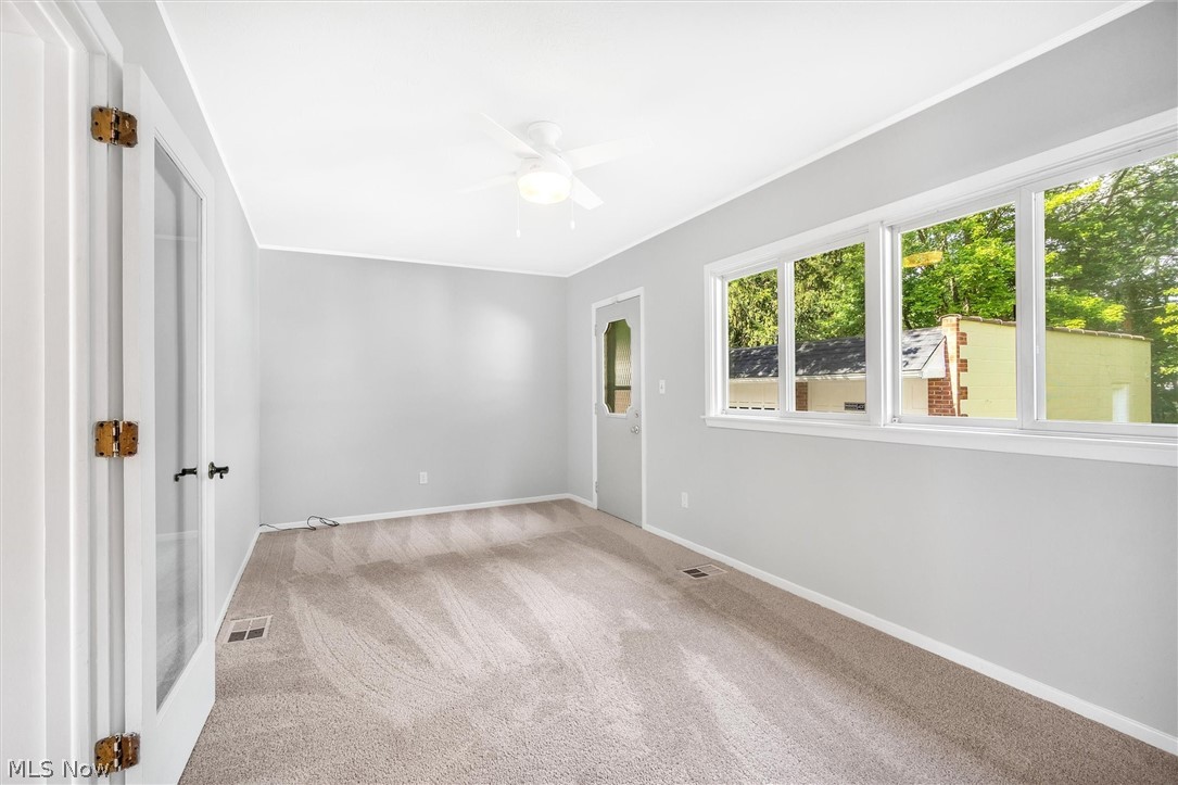 1582 Felton Road Cleveland, OH 44121 - Photo 7 of 35