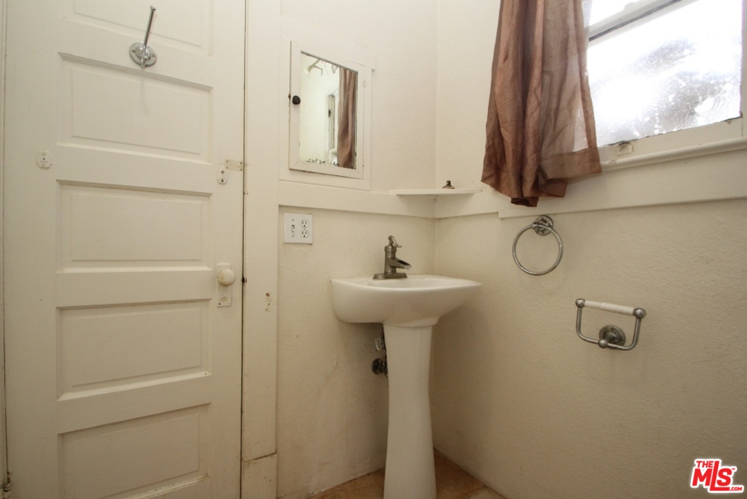 3941 5th Street Riverside, CA 92501 - Photo 13 of 40
