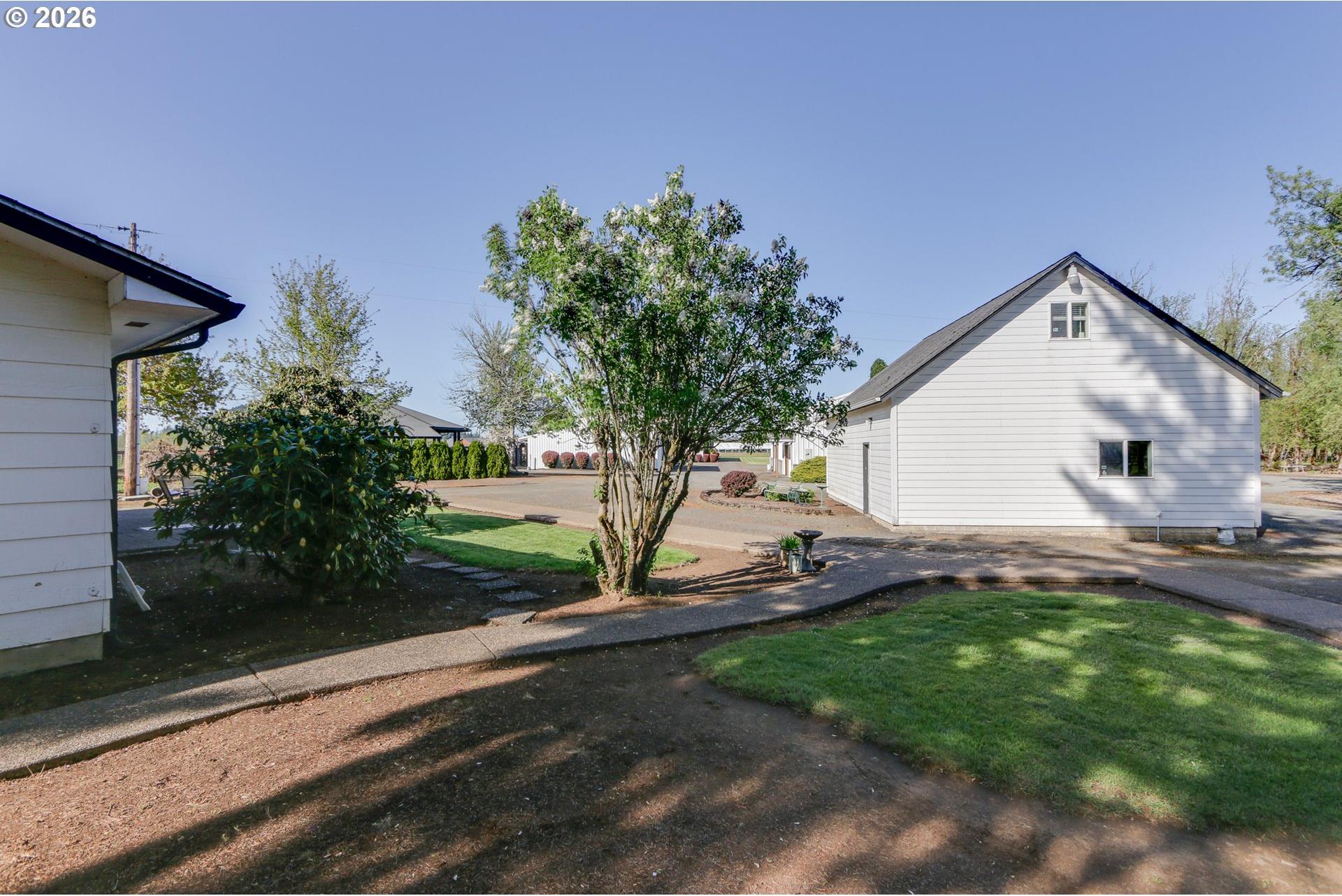 33455 Howe Lane Creswell, OR 97426 - Photo 10 of 34 Gallery Image 10