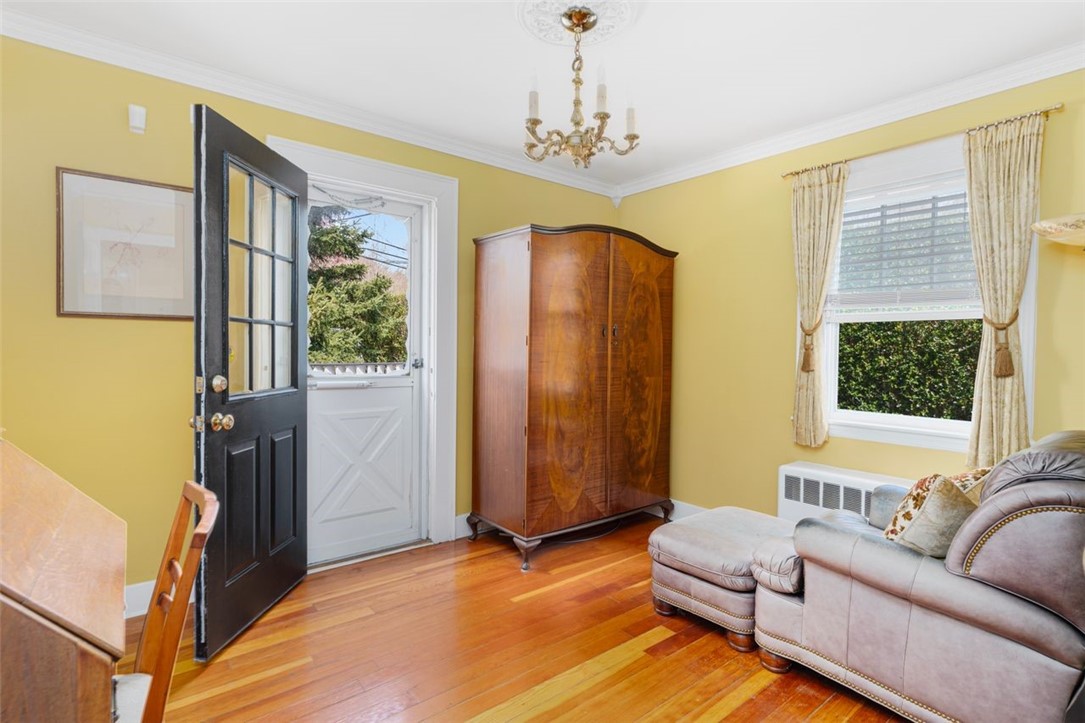 63 Admiral Kalbfus Road Newport, RI 02840 - Photo 9 of 41