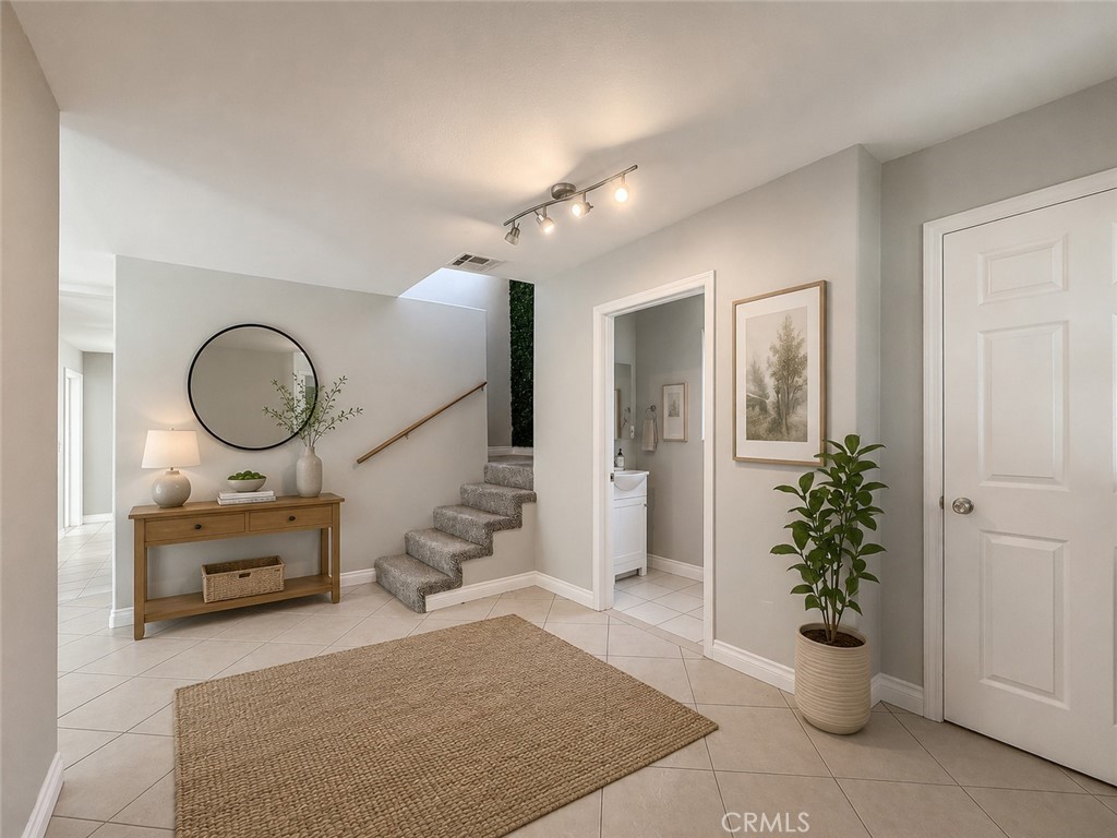58 Charles Street Moorpark, CA 93021 - Photo 6 of 64 Virtually Staged Entry