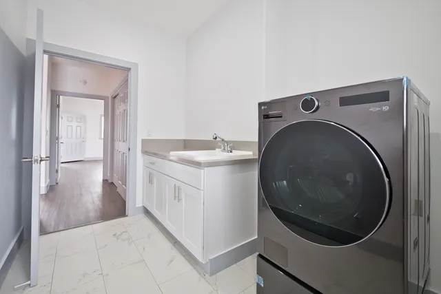 $1,300,000 | 698 Kukuau Street, Hilo, HI 96720