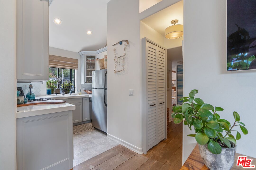 45 Paradise Cove Road Malibu, CA 90265 - Photo 8 of 35